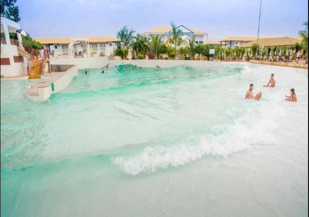 Lacqua diroma com fogão, geladeira, micro-ondas, Park aquático 24h, acomoda até 5 pessoas Caldas Novas Exterior foto