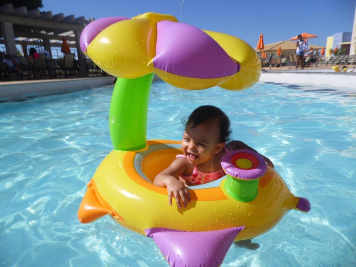Lacqua diroma com fogão, geladeira, micro-ondas, Park aquático 24h, acomoda até 5 pessoas Caldas Novas Exterior foto