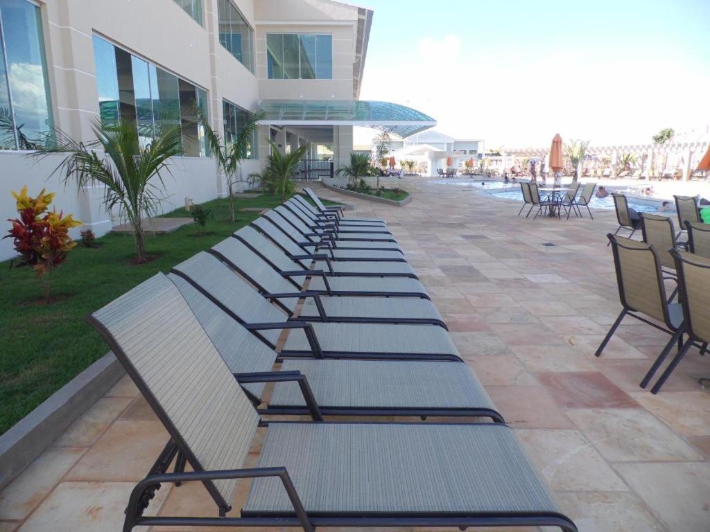 Lacqua diroma com fogão, geladeira, micro-ondas, Park aquático 24h, acomoda até 5 pessoas Caldas Novas Exterior foto