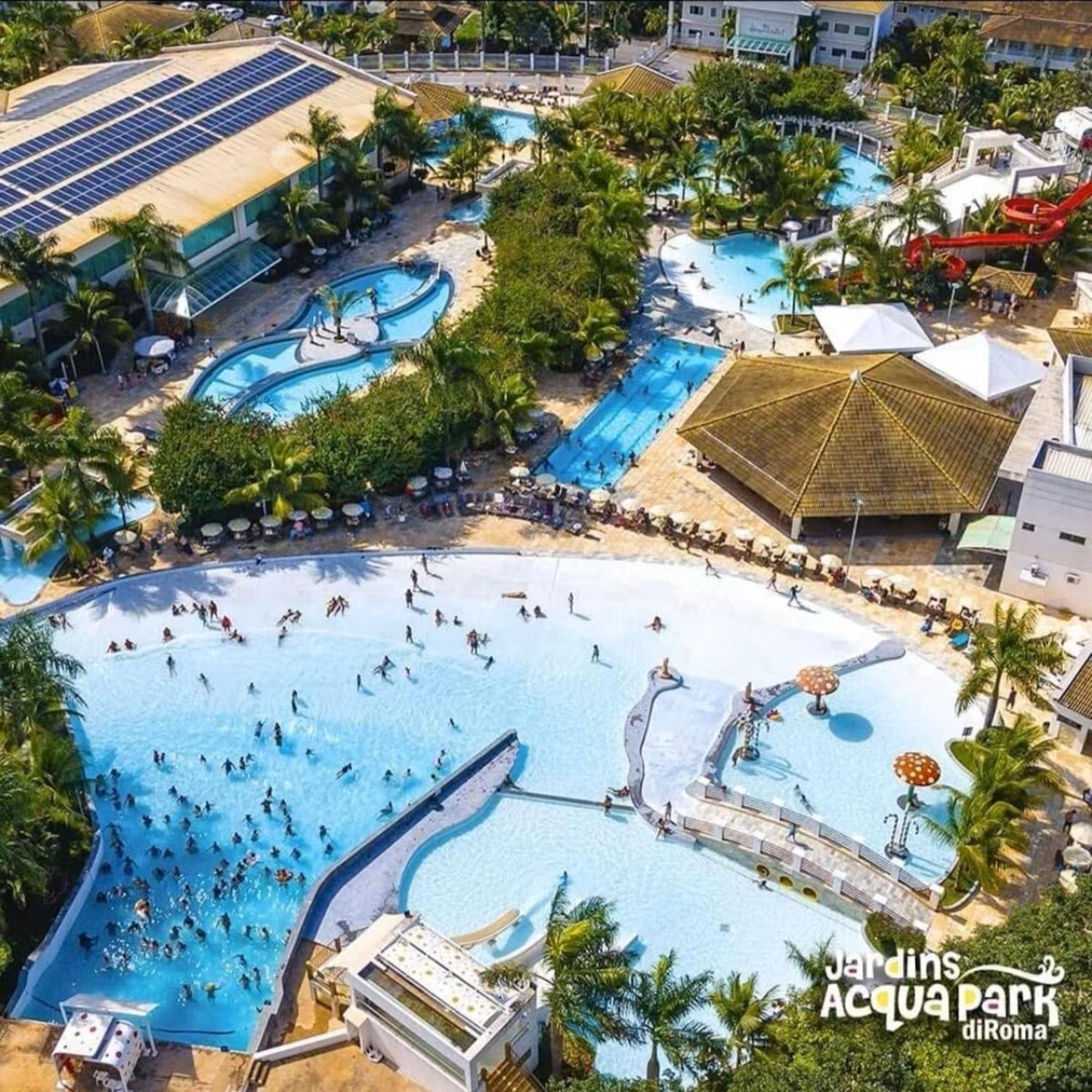 Lacqua diroma com fogão, geladeira, micro-ondas, Park aquático 24h, acomoda até 5 pessoas Caldas Novas Exterior foto
