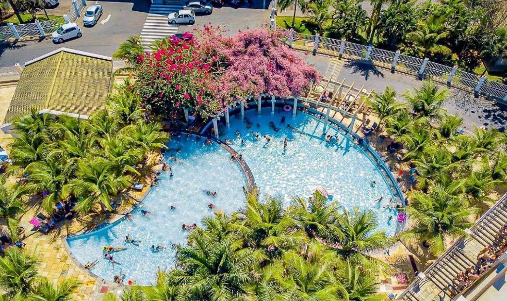 Lacqua diroma com fogão, geladeira, micro-ondas, Park aquático 24h, acomoda até 5 pessoas Caldas Novas Exterior foto