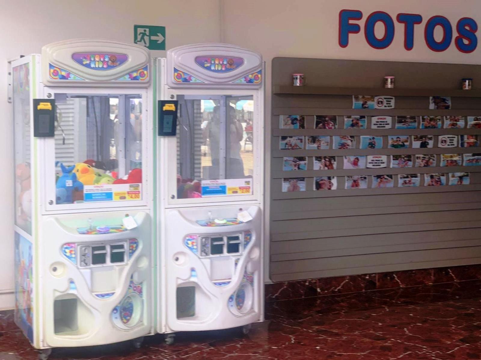 Lacqua diroma com fogão, geladeira, micro-ondas, Park aquático 24h, acomoda até 5 pessoas Caldas Novas Exterior foto