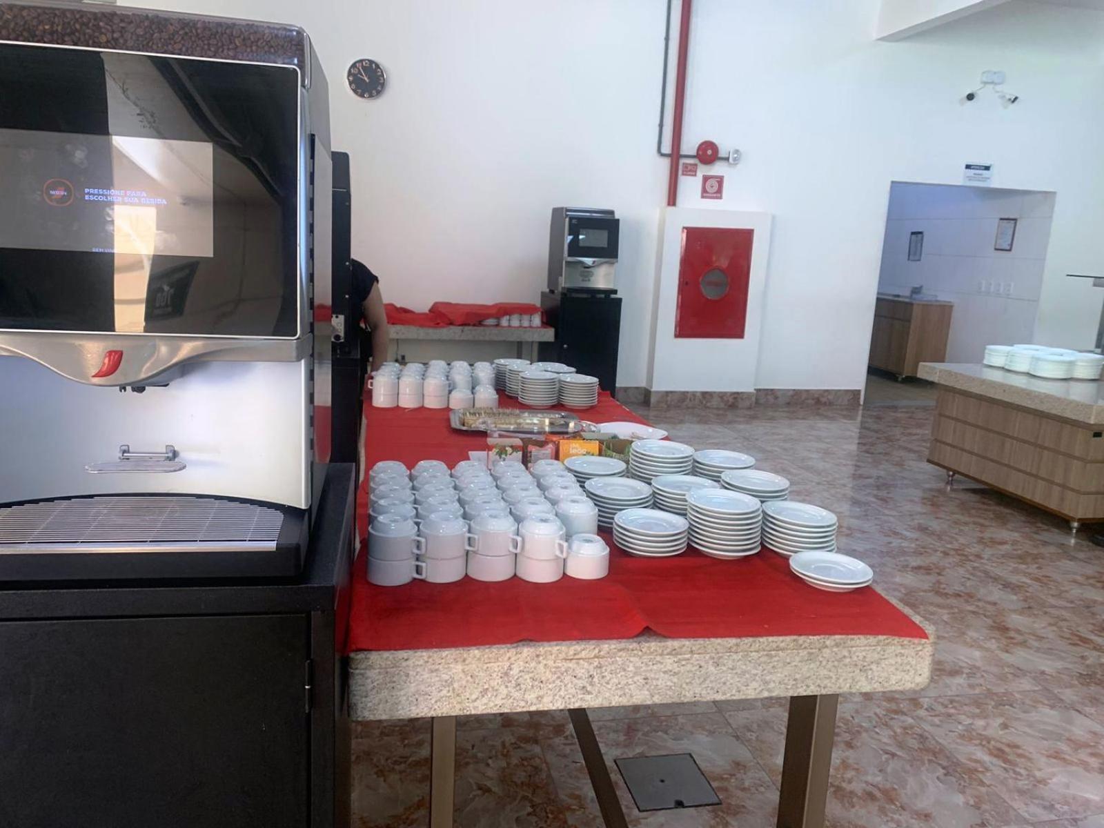 Lacqua diroma com fogão, geladeira, micro-ondas, Park aquático 24h, acomoda até 5 pessoas Caldas Novas Exterior foto