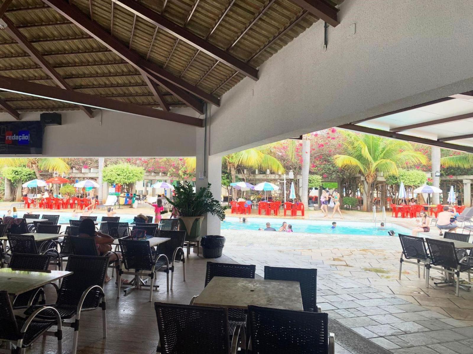 Lacqua diroma com fogão, geladeira, micro-ondas, Park aquático 24h, acomoda até 5 pessoas Caldas Novas Exterior foto