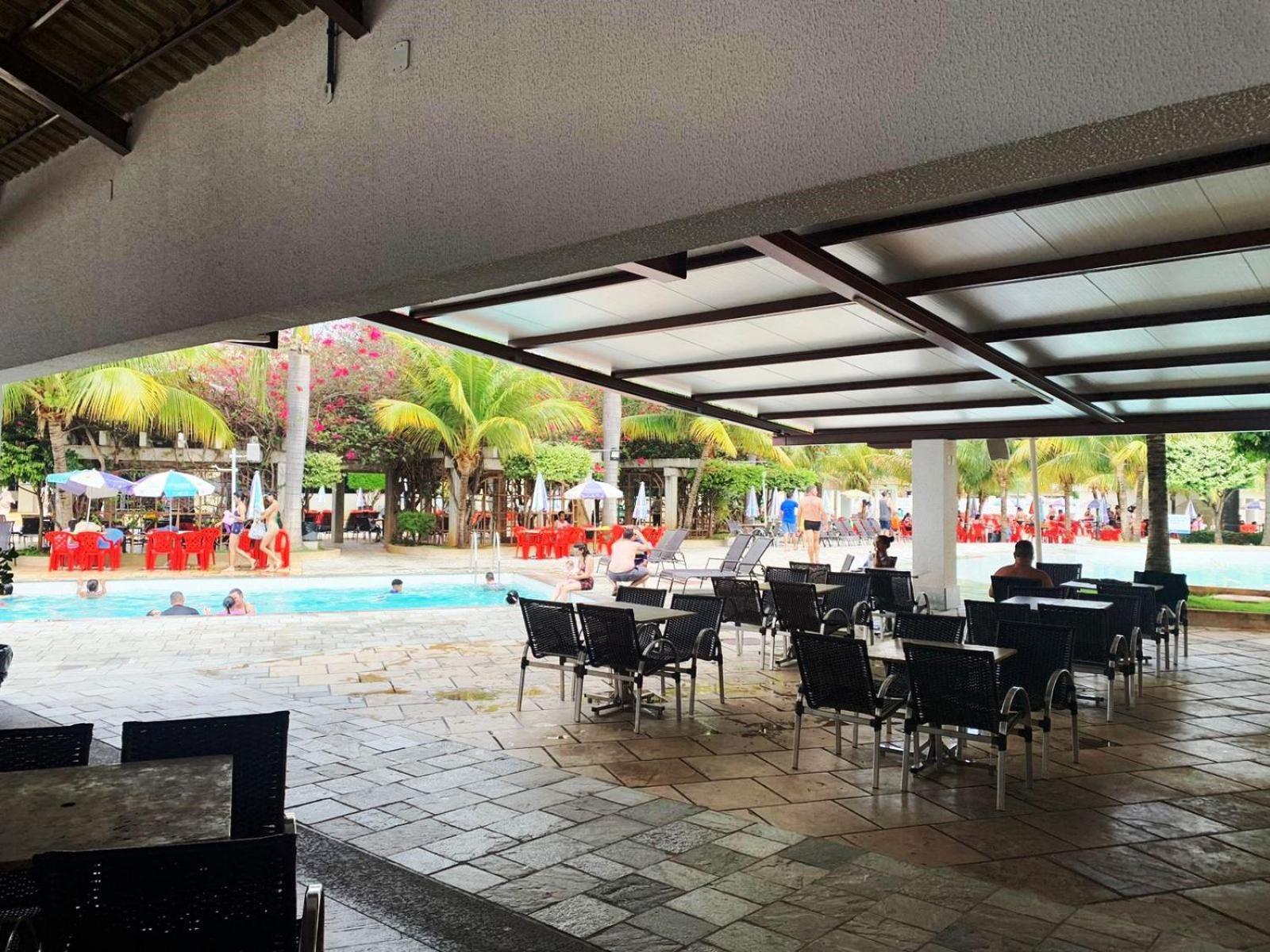 Lacqua diroma com fogão, geladeira, micro-ondas, Park aquático 24h, acomoda até 5 pessoas Caldas Novas Exterior foto