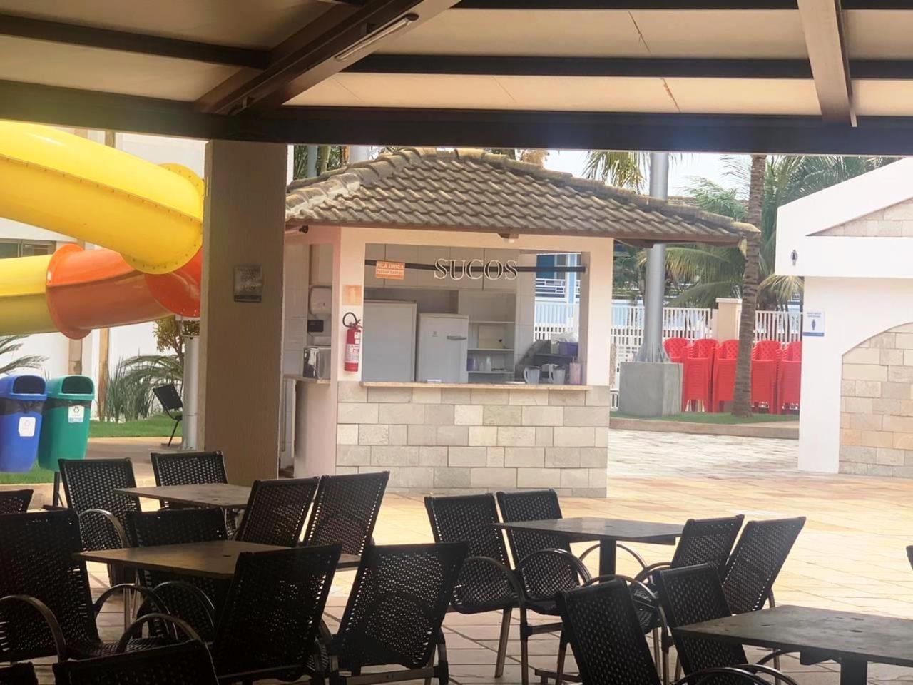 Lacqua diroma com fogão, geladeira, micro-ondas, Park aquático 24h, acomoda até 5 pessoas Caldas Novas Exterior foto