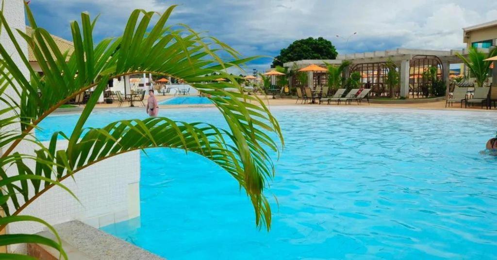 Lacqua diroma com fogão, geladeira, micro-ondas, Park aquático 24h, acomoda até 5 pessoas Caldas Novas Exterior foto